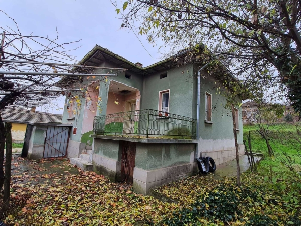 Къща в с. Брест, Област Плевен - 86 кв.м за 137 €/кв.м - Снимка #1