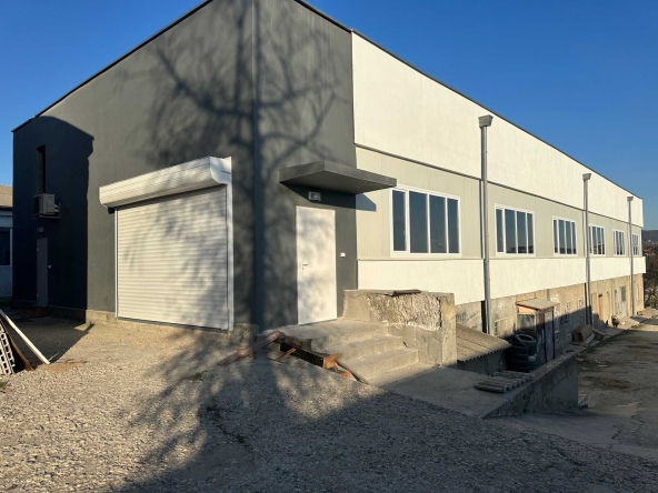 Дава се под наем Склад в Варна, Изгрев - 500 кв.м за 2493.39 € - Снимка #1