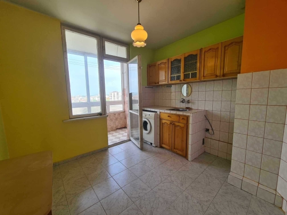 Тристаен апартамент в Хасково, Възраждане - 86 кв.м за 687 €/кв.м - Снимка #1