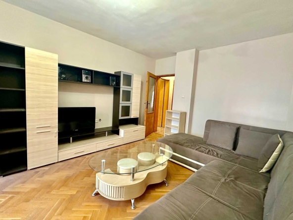 Дава се под наем Двустаен апартамент в София, Лозенец - 74 кв.м за 598.23 € - Снимка #1