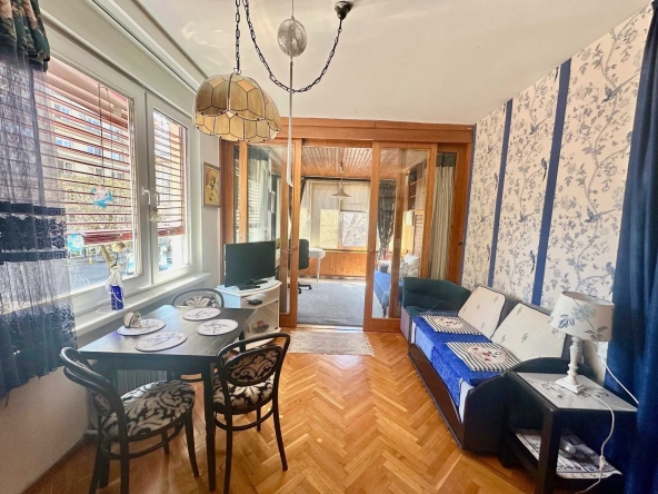 Дава се под наем Тристаен апартамент в София, Лозенец - 60 кв.м за 698.19 € - Снимка #1