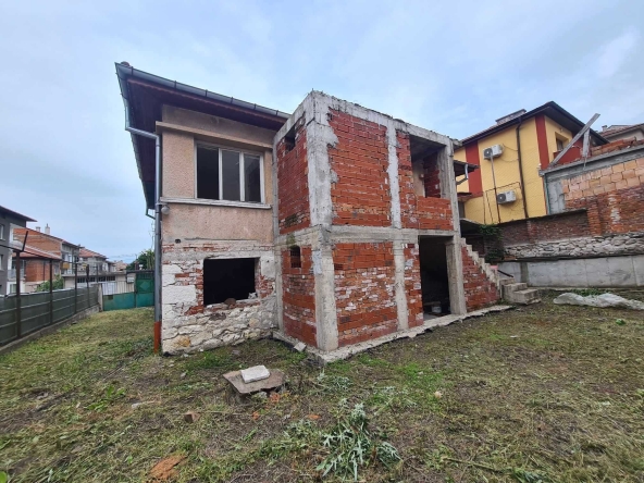 Къща в Хасково, Червена стена - 93 кв.м за 506 €/кв.м - Снимка #1