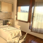 Дава се под наем Двустаен апартамент в София, Лозенец - 40 кв.м за 400 € - Снимка #1