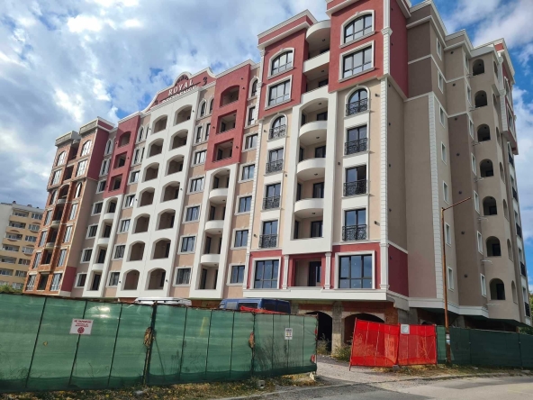 Тристаен апартамент в Хасково, Бадема - 97 кв.м за 1005 €/кв.м - Снимка #1