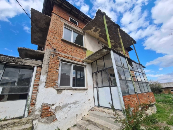 Къща в с. Стамболийски, Област Хасково - 212 кв.м за 433 €/кв.м - Снимка #1