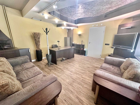 Дава се под наем Офис в София, Лозенец - 82 кв.м за 1200 € - Снимка #1