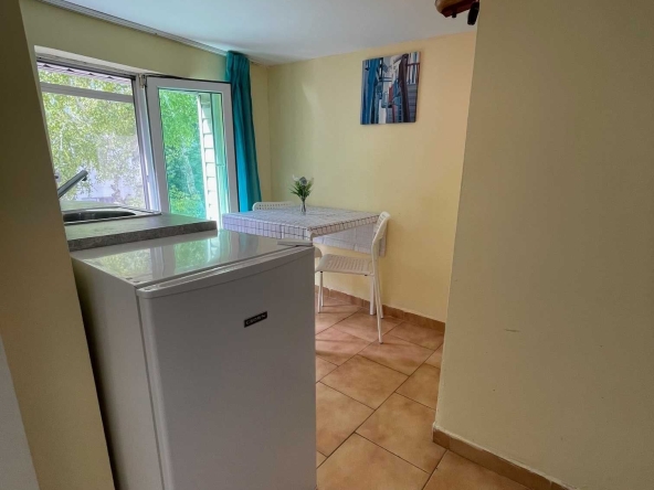 Дава се под наем Едностаен апартамент в Варна, Общината - 30 кв.м за 265.2 € - Снимка #1