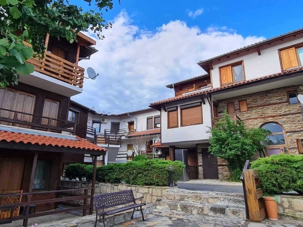 Тристаен апартамент в к.к. Слънчев бряг - 71 кв.м за 958 €/кв.м - Снимка #1