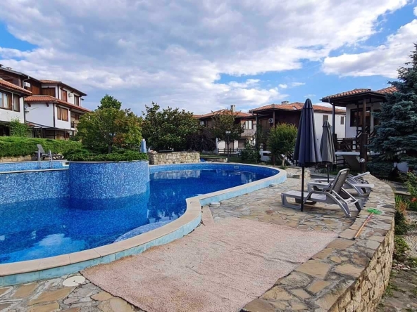 Тристаен апартамент в с. Кошарица, Област Бургас - 71 кв.м за 958 €/кв.м - Снимка #1