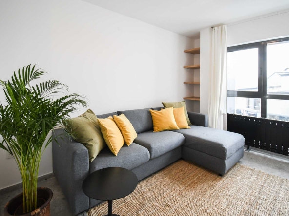 Дава се под наем Двустаен апартамент в София, Дървеница - 68 кв.м за 612 € - Снимка #1