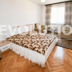 Дава се под наем Тристаен апартамент в София, Център - 105 кв.м за 613 € - Снимка #1