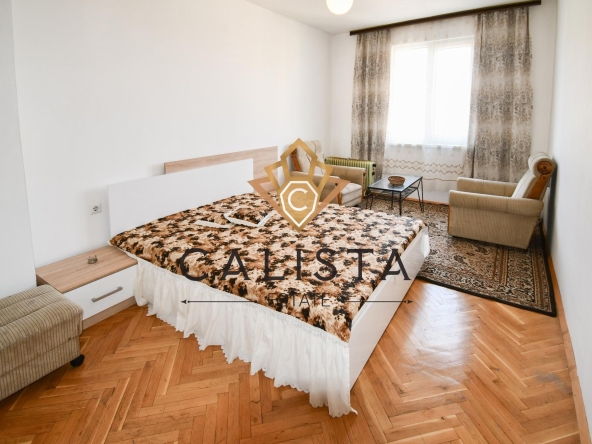 Дава се под наем Тристаен апартамент в София, Център - 105 кв.м за 611.49 € - Снимка #1
