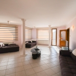 Дава се под наем Етаж от къща в София, Надежда 4 - 150 кв.м за 1495.83 € - Снимка #1