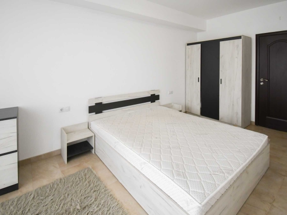 Дава се под наем Тристаен апартамент в София, Младост 4 - 100 кв.м за 498.27 € - Снимка #1