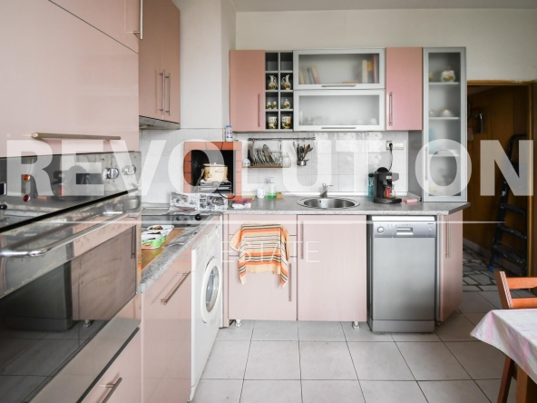 Дава се под наем Двустаен апартамент в София, Света Троица - 65 кв.м за 448.8 € - Снимка #1