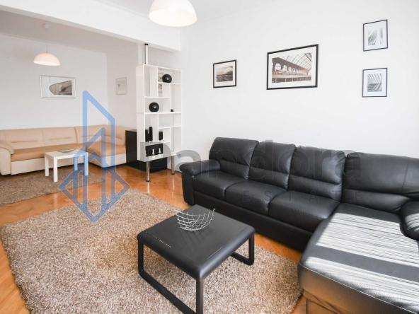 Дава се под наем Двустаен апартамент в София, Център - 70 кв.м за 488.58 € - Снимка #1