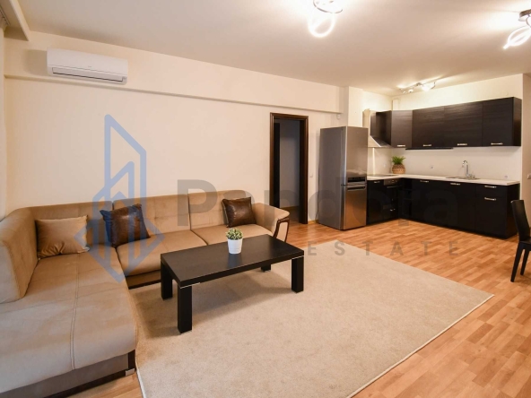 Дава се под наем Тристаен апартамент в София, Витоша - 100 кв.м за 628.32 € - Снимка #1
