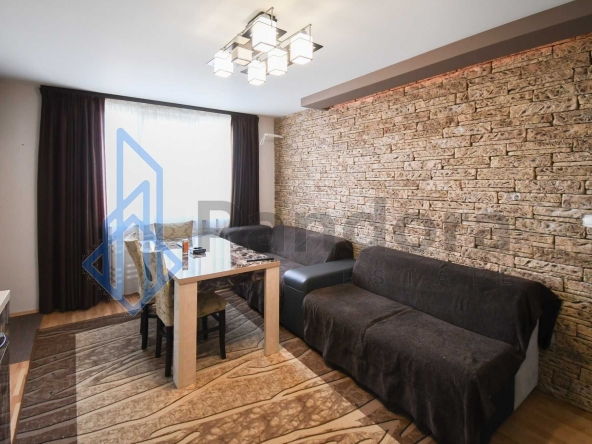 Дава се под наем Тристаен апартамент в София, Младост 1 - 100 кв.м за 648.21 € - Снимка #1