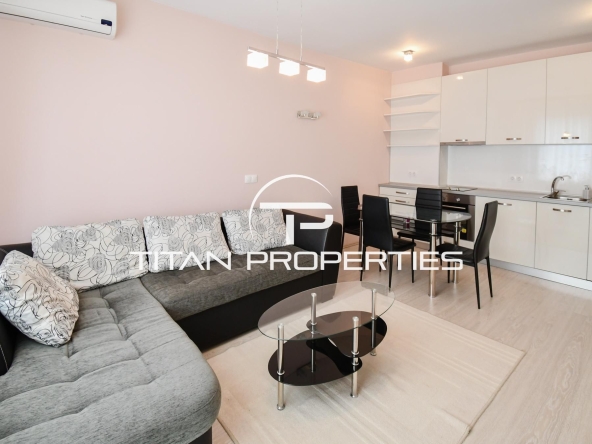 Дава се под наем Двустаен апартамент в София, Център - 50 кв.м за 787.95 € - Снимка #1