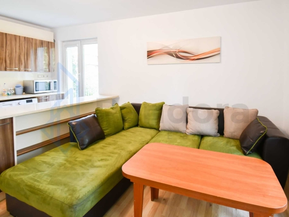 Дава се под наем Тристаен апартамент в София, Хиподрума - 100 кв.м за 499 € - Снимка #1