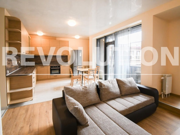 Дава се под наем Тристаен апартамент в София, Медицинска академия - 100 кв.м за 1100 € - Снимка #1