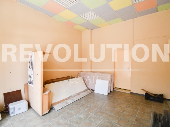 Дава се под наем Магазин в София, Център - 25 кв.м за 600 € - Снимка #1