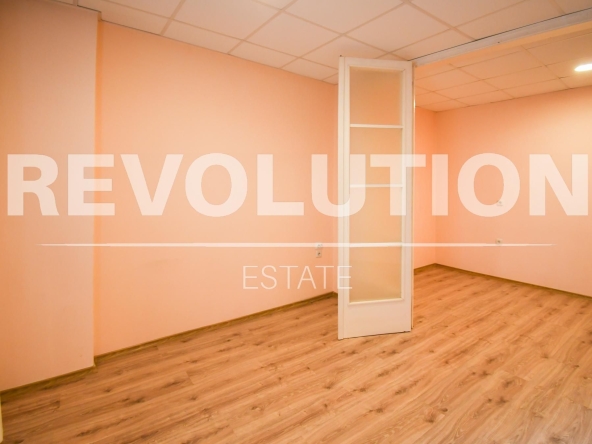 Дава се под наем Двустаен апартамент в София, Докторски паметник - 50 кв.м за 535 € - Снимка #1