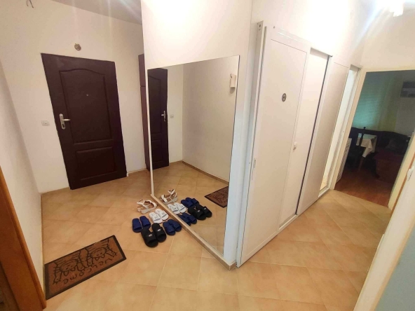 Дава се под наем Тристаен апартамент в Видин, Химик - 80 кв.м за 300.9 € - Снимка #1