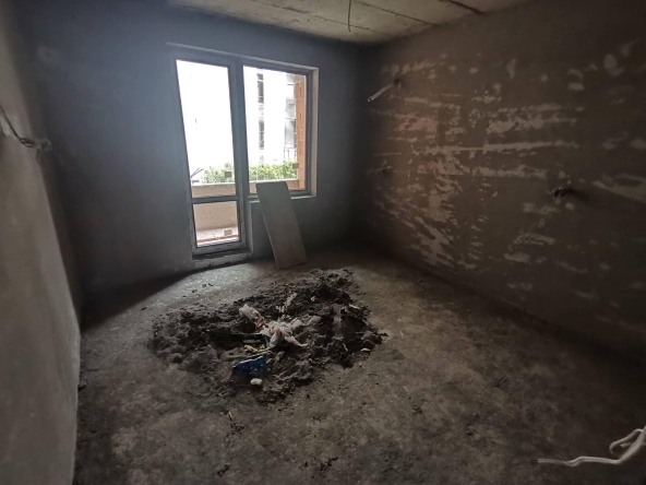 Двустаен апартамент в Бургас, Център - 61 кв.м за 1207 €/кв.м - Снимка #1