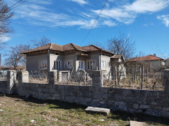 Къща в с. Кардам, Област Добрич - 90 кв.м за 136 €/кв.м - Снимка #1