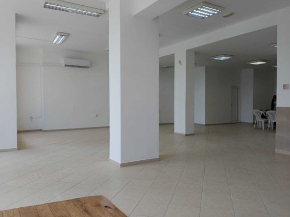 Дава се под наем Магазин в Варна, Владислав Варненчик - 125 кв.м за 1196.97 € - Снимка #1