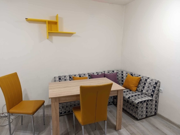 Дава се под наем Двустаен апартамент в Варна, Лятно кино Тракия - 55 кв.м за 357 € - Снимка #1