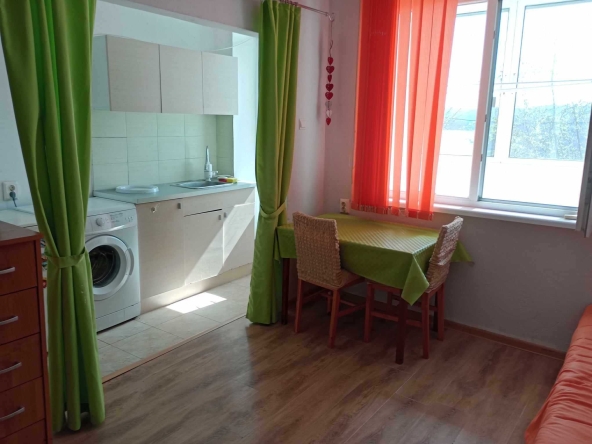 Дава се под наем Едностаен апартамент в Велико Търново, Акация - 45 кв.м за 204 € - Снимка #1