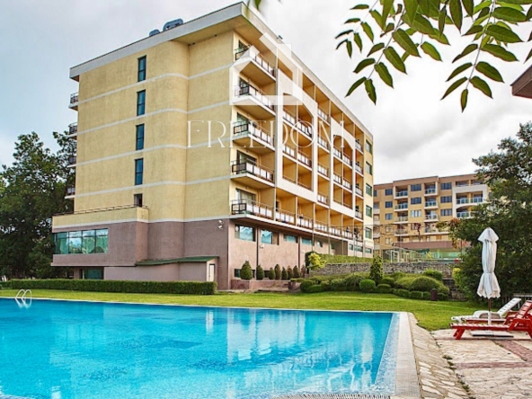 Едностаен апартамент в к.к. Св.Св. Константин и Елена - 40 кв.м за 2125 €/кв.м - Снимка #1