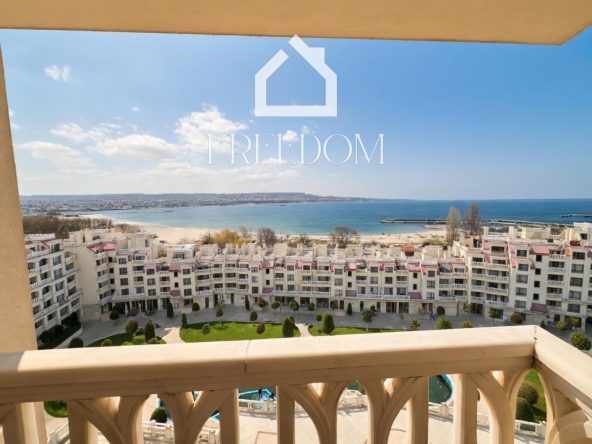 Двустаен апартамент в Варна, Бриз - 69 кв.м за 1205 €/кв.м - Снимка #1