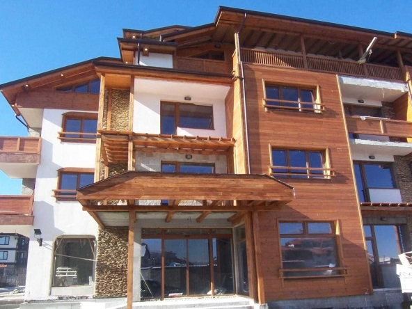 Хотел в Банско - 2200 кв.м за 237 €/кв.м - Снимка #1