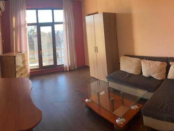 Дава се под наем Двустаен апартамент в Бургас, Възраждане - 50 кв.м за 175 € - Снимка #1