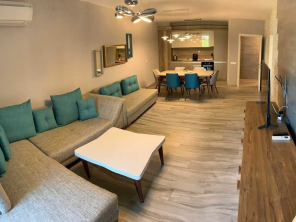 Дава се под наем Двустаен апартамент в Бургас, Славейков - 68 кв.м за 178.5 € - Снимка #1