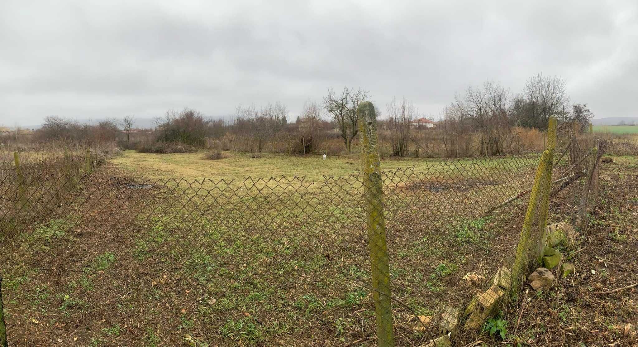 Парцел в с. Светлен, Област Търговище - 735 кв.м за 7 €/кв.м - Снимка #1