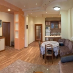 Дава се под наем Тристаен апартамент в Бургас, Център - 120 кв.м за 331.5 € - Снимка #1