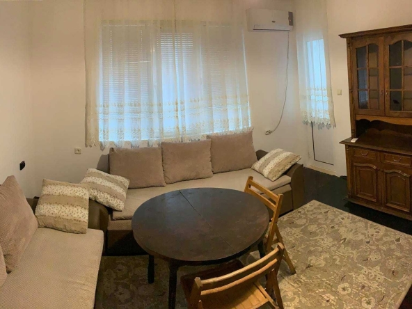 Дава се под наем Едностаен апартамент в Бургас, Лазур - 40 кв.м за 255 € - Снимка #1