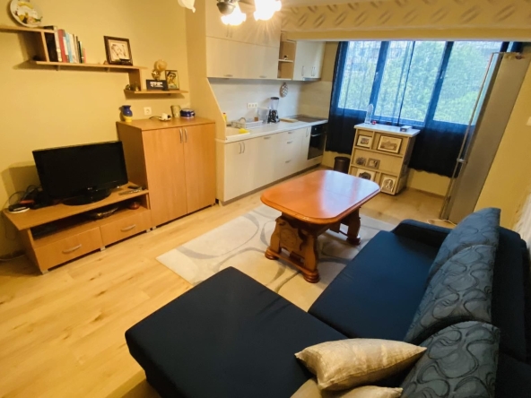 Дава се под наем Двустаен апартамент в Бургас, Изгрев - 45 кв.м за 382.5 € - Снимка #1