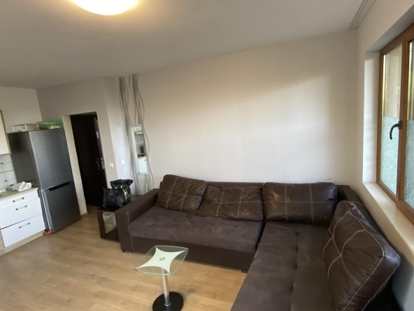 Дава се под наем Двустаен апартамент в Бургас, Меден рудник - зона Д - 50 кв.м за 306 € - Снимка #1