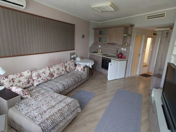 Дава се под наем Едностаен апартамент в Варна, Бриз - 35 кв.м за 280.5 € - Снимка #1