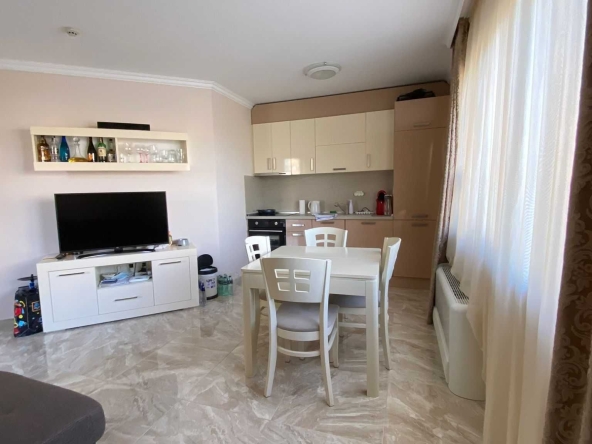 Двустаен апартамент в Свети Влас - 68 кв.м за 1956 €/кв.м - Снимка #1