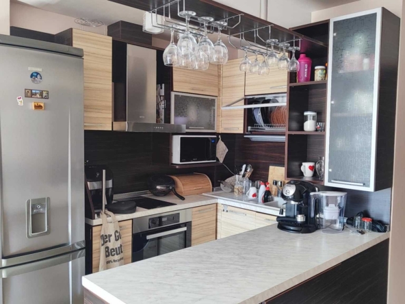 Дава се под наем Тристаен апартамент в Варна, Трошево - 86 кв.м за 459 € - Снимка #1