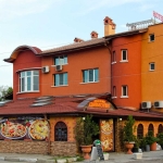 Хотел в Елин Пелин - 600 кв.м за 1403 €/кв.м - Снимка #1