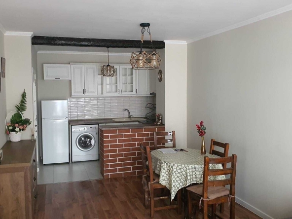 Дава се под наем Двустаен апартамент в Пловдив, Кършияка - 60 кв.м за 375 € - Снимка #1