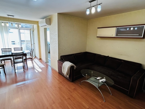 Дава се под наем Многостаен апартамент в Бургас, Лазур - 105 кв.м за 663 € - Снимка #1