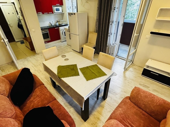 Дава се под наем Двустаен апартамент в Бургас, Меден рудник - зона В - 53 кв.м за 255 € - Снимка #1